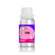700